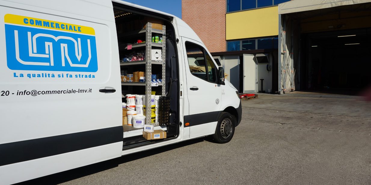 Furgone commerciale lmv Furgone commerciale lmv