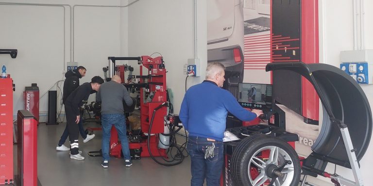 MONTAGGIO, SMONTAGGIO ed EQUILIBRATURA