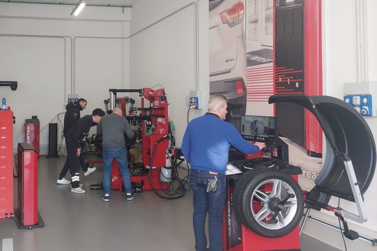 MONTAGGIO, SMONTAGGIO ed EQUILIBRATURA